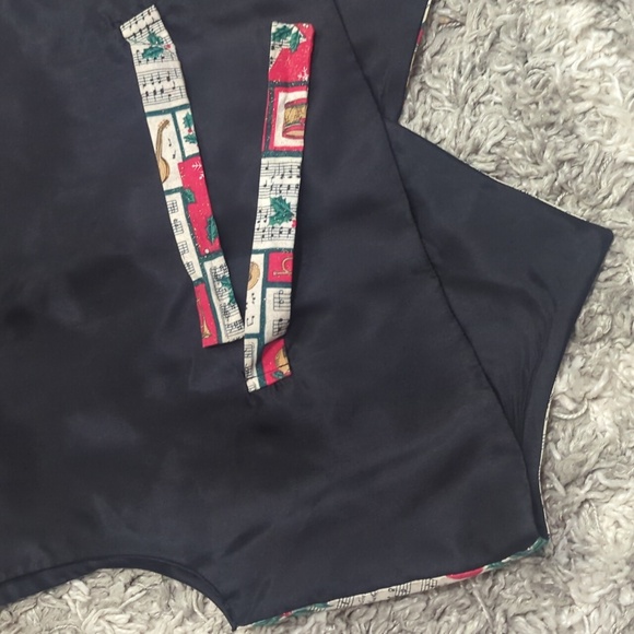 JLN USA L Christmas music vest button front tie on back glitter mistletoe - Picture 10 of 12